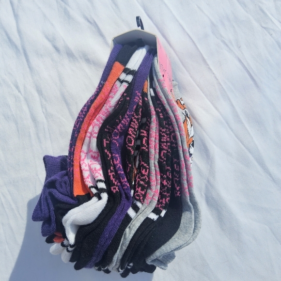 Betsey Johnson Gray and Orange Cat Socks 6pk - Picture 3 of 3